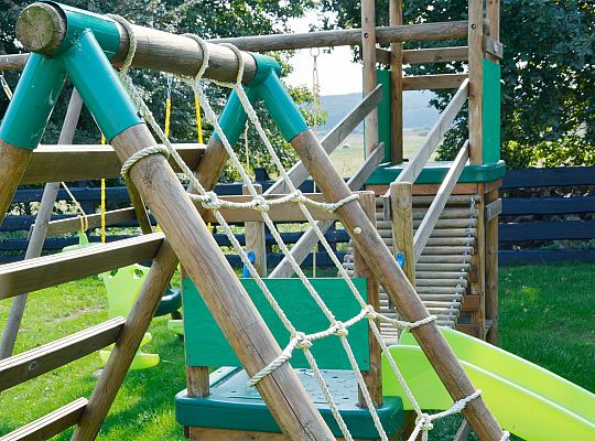 Spielplatz Appartements in Dębina